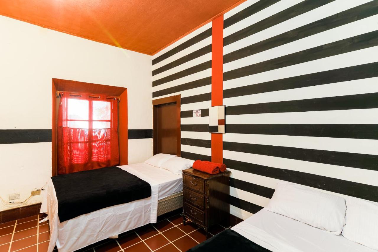 Capsule Hostel Guatemala Exterior foto